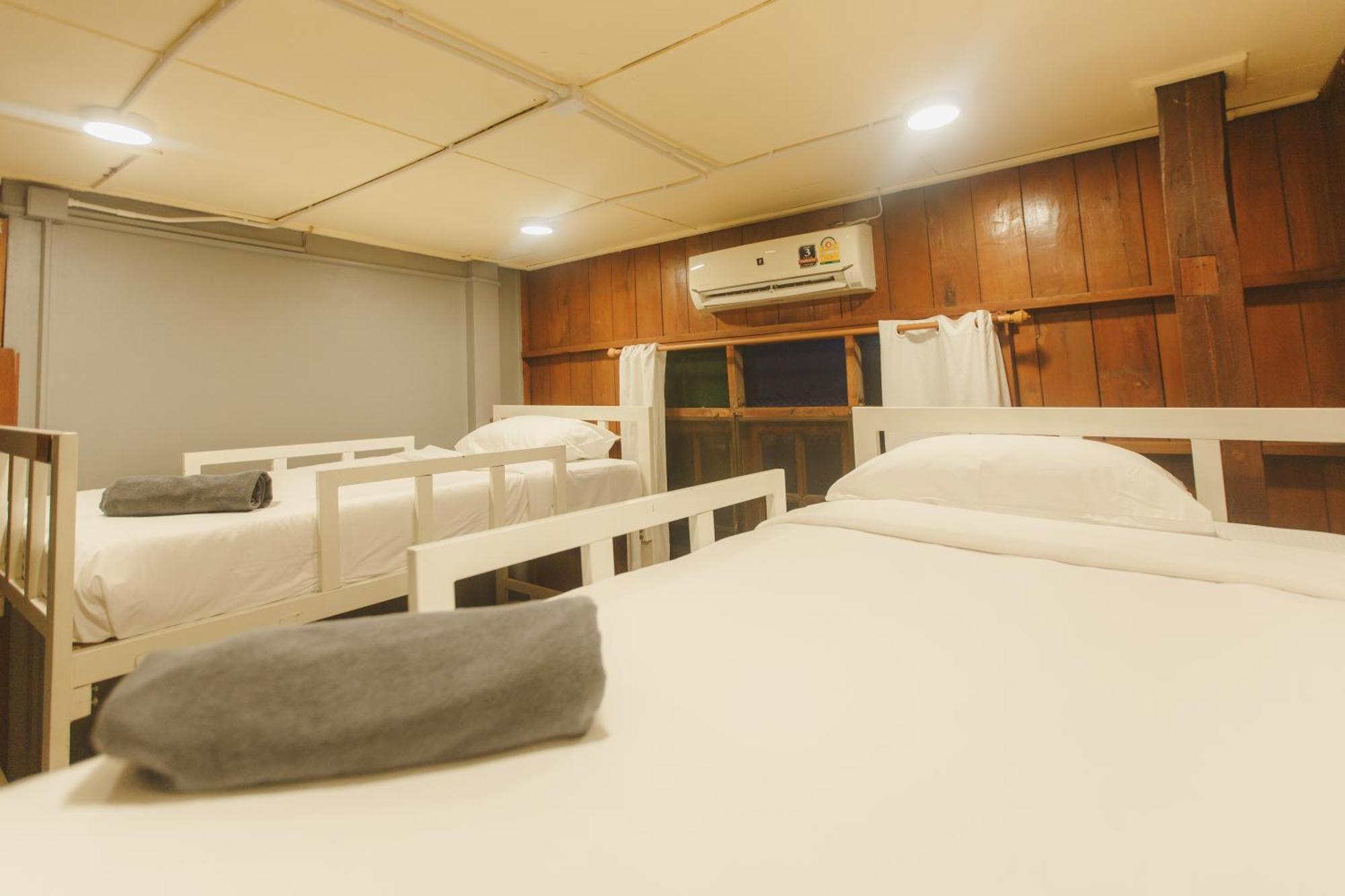 Agga Cnx Hostel Chiang Mai Ngoại thất bức ảnh