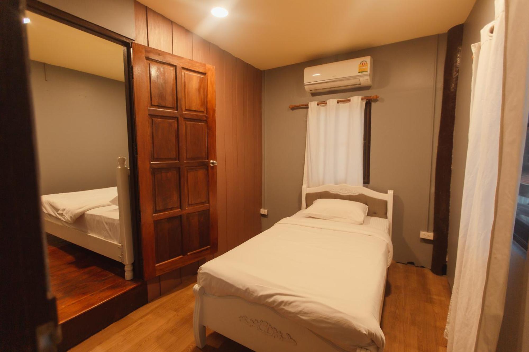 Agga Cnx Hostel Chiang Mai Ngoại thất bức ảnh