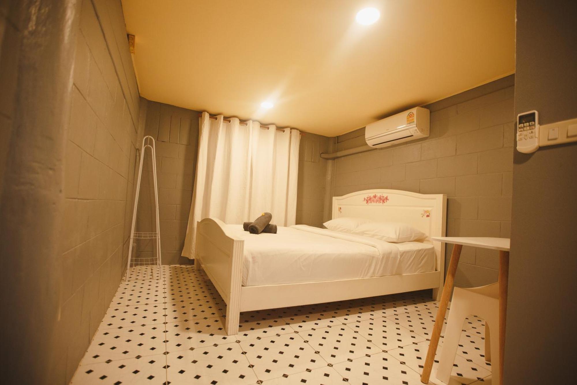 Agga Cnx Hostel Chiang Mai Ngoại thất bức ảnh