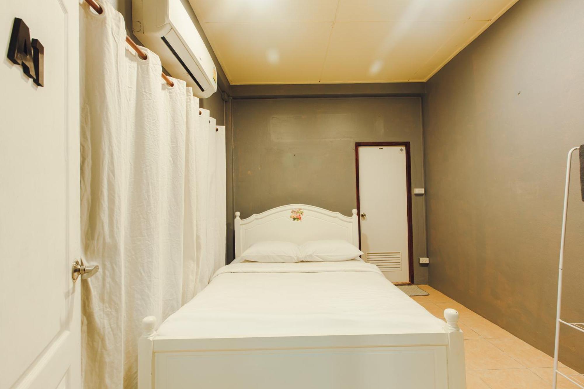 Agga Cnx Hostel Chiang Mai Ngoại thất bức ảnh